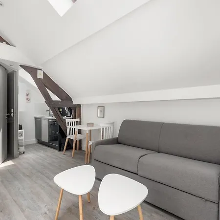 Apartment Tour Eiffel